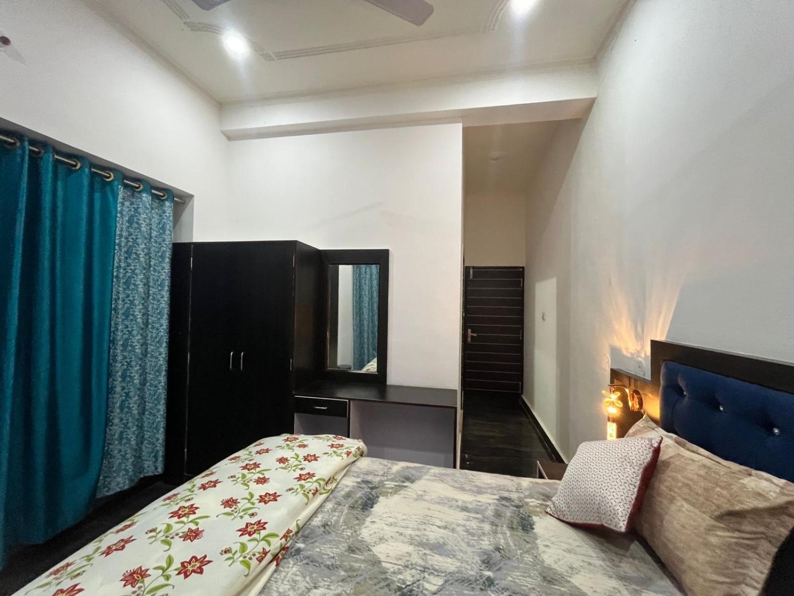 La Calma Homestay Khajurāho Exterior foto